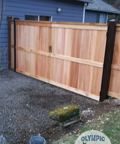Cedar Gate in Puyallup